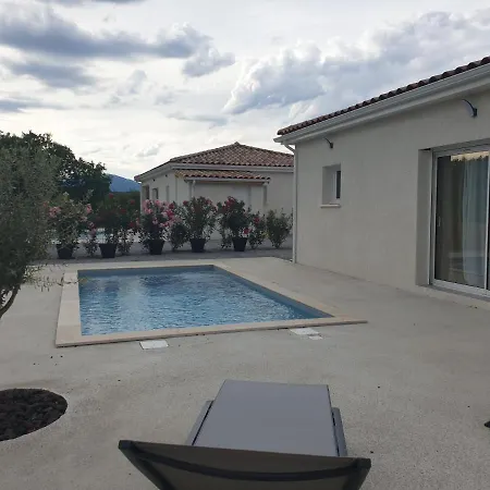 Des Clapas Flora, Avec Piscine Privee *