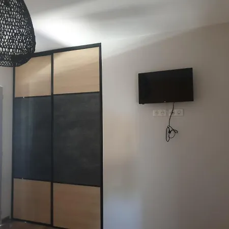 Des Clapas Flora, Avec Piscine Privée Hébergement de vacances